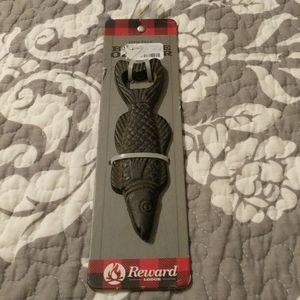 Metal fish bottle opener